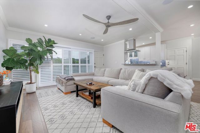 2021 California Avenue 20, Santa Monica, CA 90403