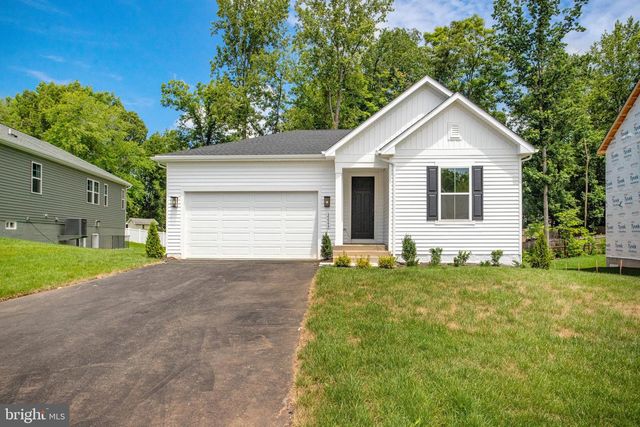 35599 PINE NEEDLE LN, Locust Grove, VA 22508