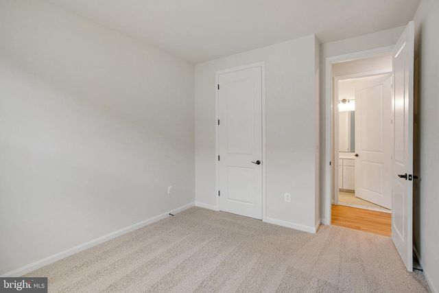 35599 PINE NEEDLE LN, Locust Grove, VA 22508