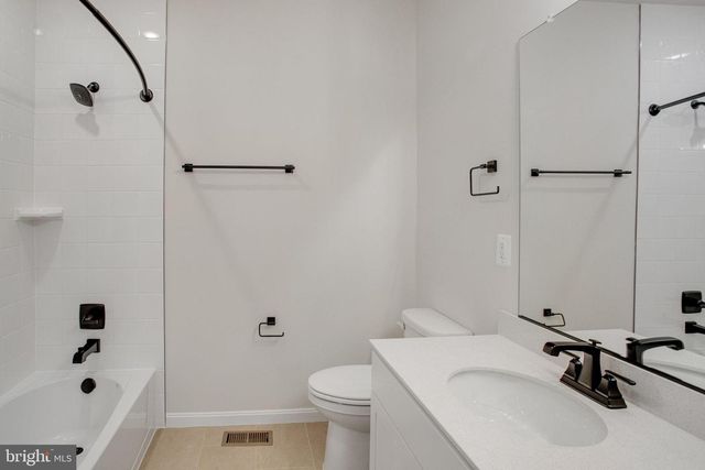 35599 PINE NEEDLE LN, Locust Grove, VA 22508