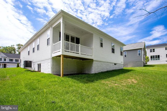 35599 PINE NEEDLE LN, Locust Grove, VA 22508