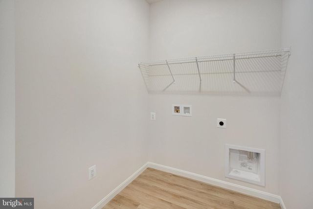 35599 PINE NEEDLE LN, Locust Grove, VA 22508