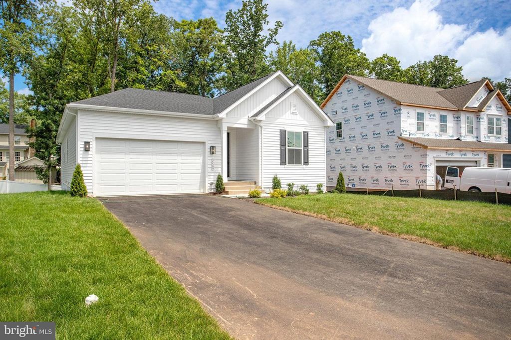 35599 PINE NEEDLE LN, Locust Grove, VA 22508