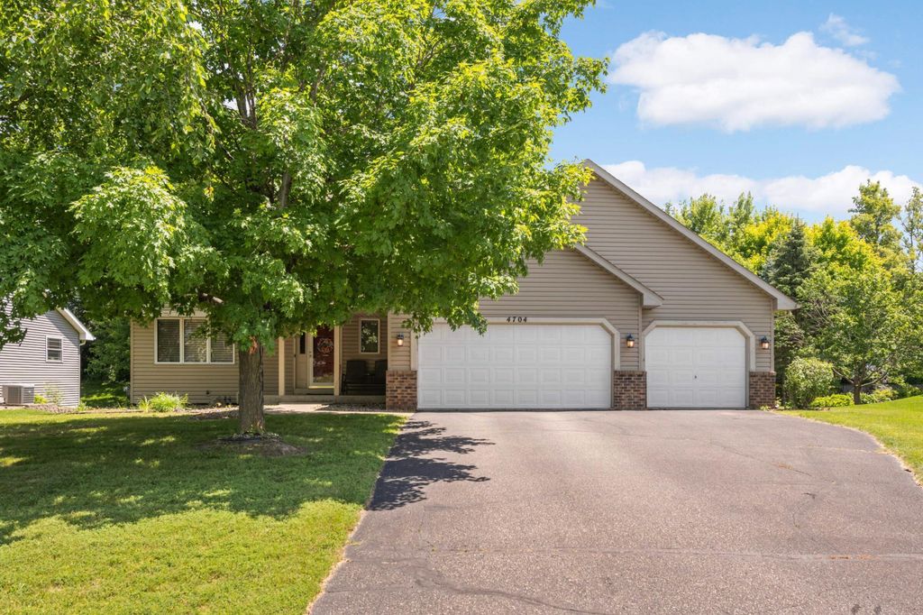 4704 Weston Hills Drive, Eagan, MN 55123