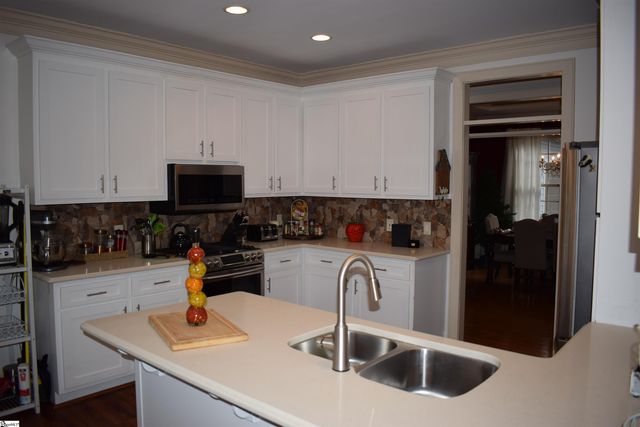 3 Rustic Court, Landrum, SC 29356