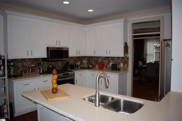 3 Rustic Court, Landrum, SC 29356