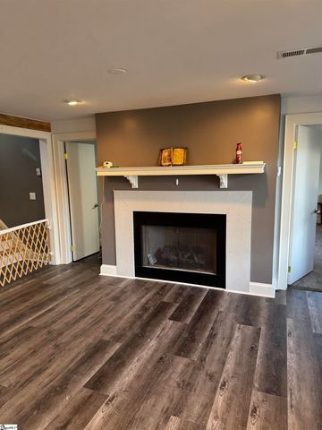 3 Rustic Court, Landrum, SC 29356