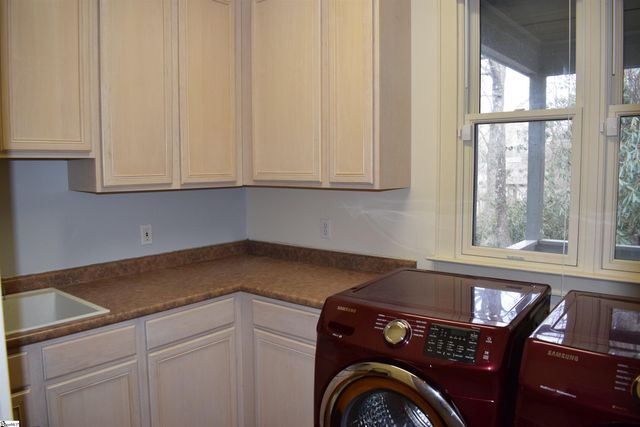 3 Rustic Court, Landrum, SC 29356