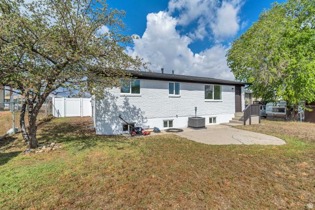 5643 S 4015 W, Taylorsville, UT 84129