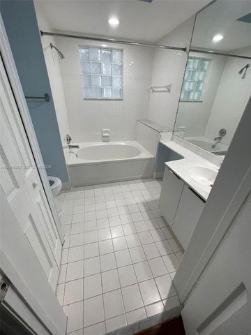 3165 NE 184th St 6304, Aventura, FL 33160