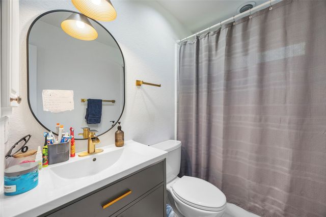 201 Stanford Court, Heath, TX 75032
