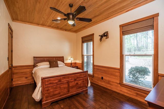 1955 Wingate Blvd, Brookeland, TX 75931