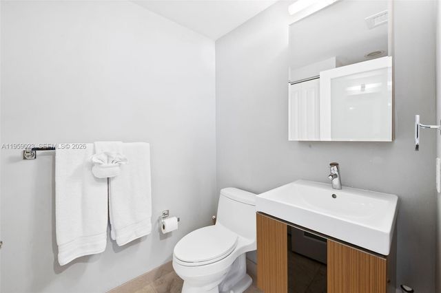 6365 Collins Ave 1008, Miami Beach, FL 33141