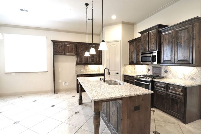 133 Andrea Court, Lewisville, TX 75067