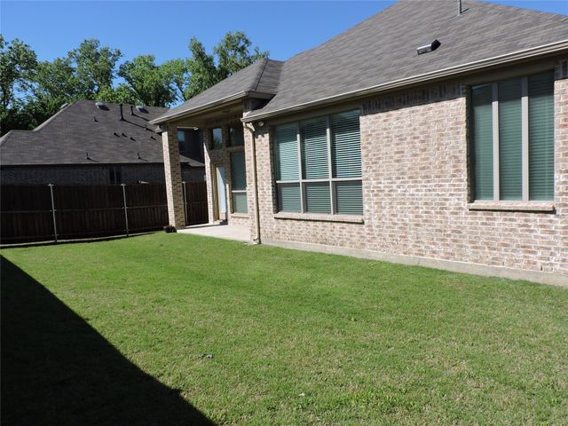133 Andrea Court, Lewisville, TX 75067