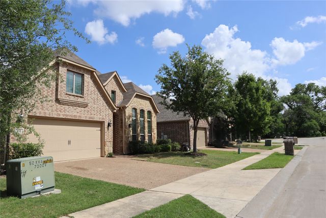 133 Andrea Court, Lewisville, TX 75067
