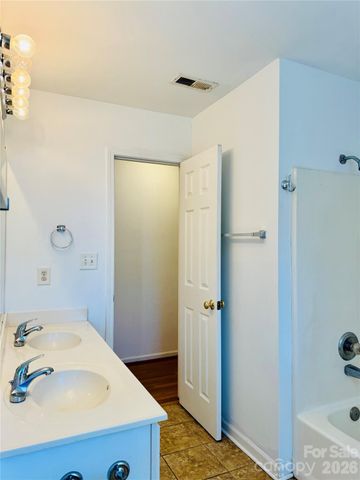 7411 Gate Key Court, Stanley, NC 28164