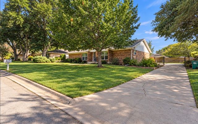 617 Mimosa Drive, Denton, TX 76201