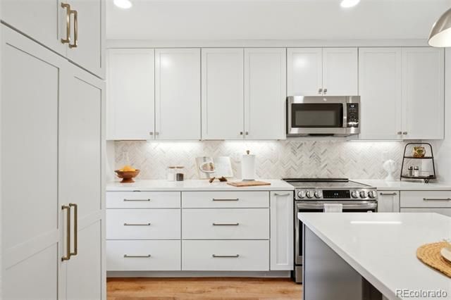 8512 Union Circle, Arvada, CO 80005