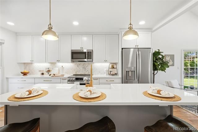 8512 Union Circle, Arvada, CO 80005