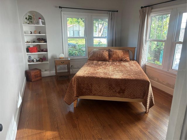 316 18TH AVENUE NE, St Petersburg, FL 33704