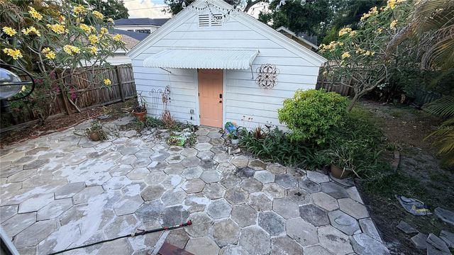 316 18TH AVENUE NE, St Petersburg, FL 33704