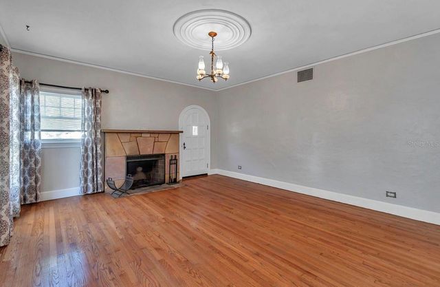 316 18TH AVENUE NE, St Petersburg, FL 33704
