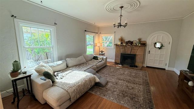 316 18TH AVENUE NE, St Petersburg, FL 33704