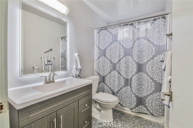 5018 Elderhall Avenue, Lakewood, CA 90712