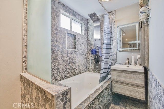 5018 Elderhall Avenue, Lakewood, CA 90712