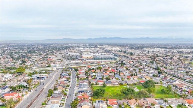 5018 Elderhall Avenue, Lakewood, CA 90712