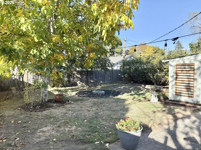 1375 RUGE St, Salem, OR 97304