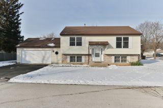 100 Barberry Drive, Crystal Lake, IL 60014