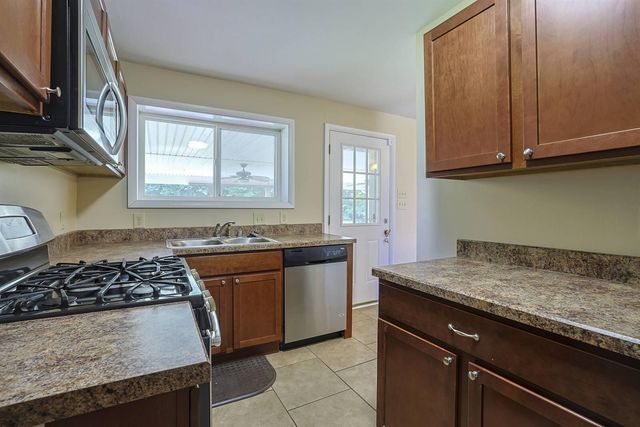 410 Silverlake Avenue, Erlanger, KY 41018