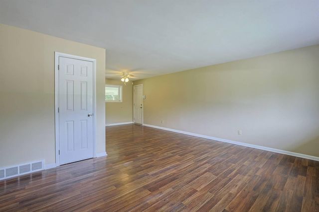 410 Silverlake Avenue, Erlanger, KY 41018