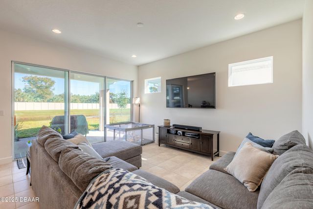 6243 Woodhaven Village Drive, Port Orange, FL 32128