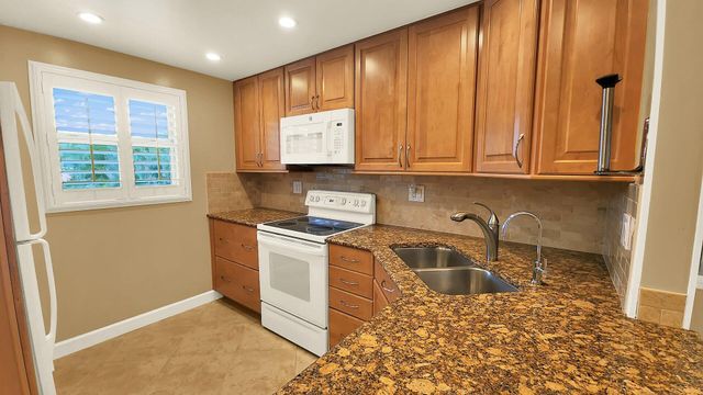 1541 S Ocean Boulevard 211, Pompano Beach, FL 33062