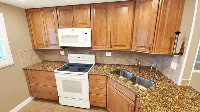 1541 S Ocean Boulevard 211, Pompano Beach, FL 33062