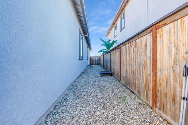 5913 Vantage St, Sacramento, CA 95835