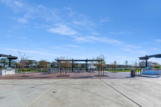 5913 Vantage St, Sacramento, CA 95835