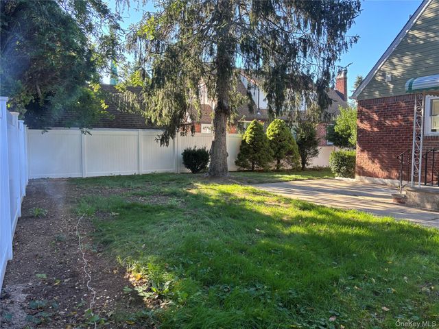 750 Wesley Street, Baldwin, NY 11510