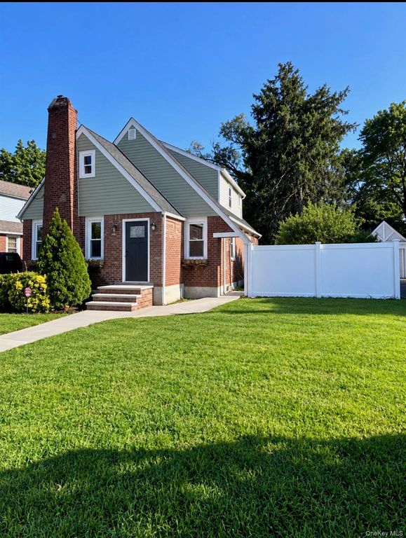 750 Wesley Street, Baldwin, NY 11510 — photo 2