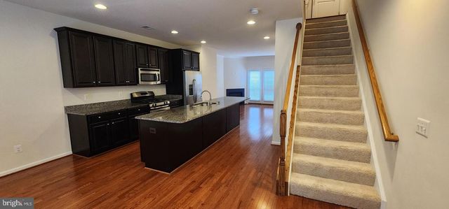 21764 HARROUN TER, Ashburn, VA 20147