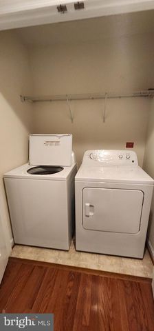 21764 HARROUN TER, Ashburn, VA 20147