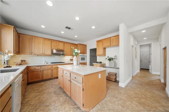 7416 Four Winds Court, Eastvale, CA 92880