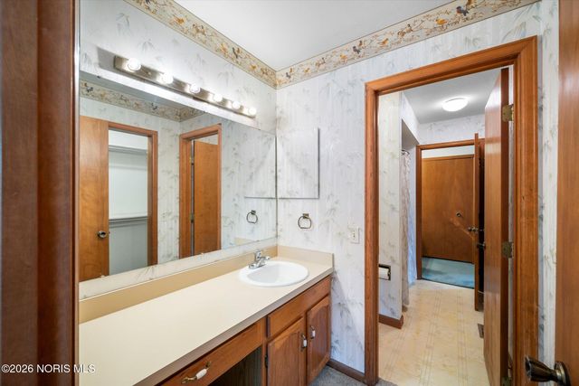 1225 Hidden Ridge Road, Toledo, OH 43615