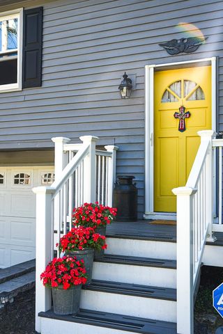 22 Edgewood Street, Milford, NH 03055
