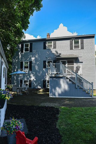 22 Edgewood Street, Milford, NH 03055