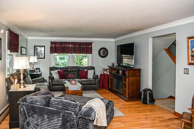 22 Edgewood Street, Milford, NH 03055