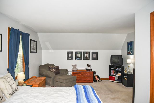 22 Edgewood Street, Milford, NH 03055